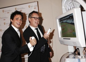 Award presenter Gareth Gates takes on host Vic Reeves on the Nintendo Wii