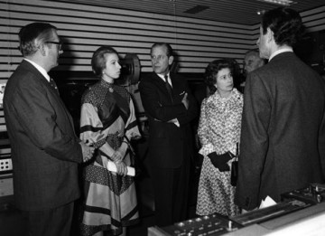 Richard Cawston, HRH The Princess Anne , HRH The Duke of Edinburgh, HRH Queen Elizabeth I, Lord Mountbatten and Peter Morley at the Royal Opening of 195 Piccadilly in 1976