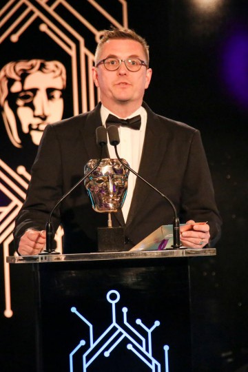 Dave Ranyard presents the award for Game Innovation