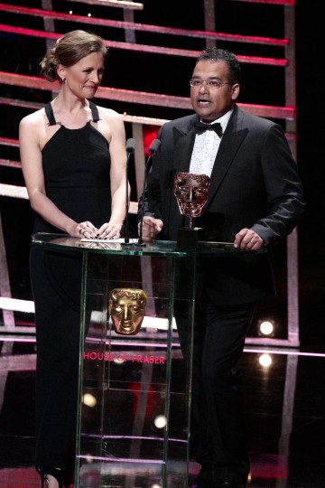 Krishnan Guru Murphy & Katie Derham present the award for Factual Series