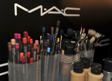 MAC is the official make-up partner for the Arqiva British Academy Television Awards & sponsor of the Make Up & Hair Design category at the British Academy Television Awards.