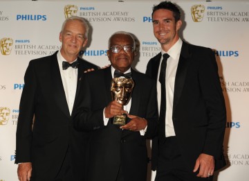 Jon Snow and Kevin Pieterson presented McDonald with the Fellowship, the highest accolade BAFTA can bestow. (Pic: BAFTA/Richard Kendal)