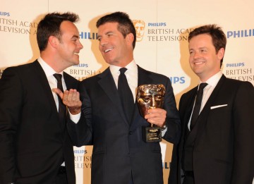Special Award Simon Cowell winner with fellow BAFTA winners Anthony McPartlin and Declan Donnelly (BAFTA/Richard Kendal).