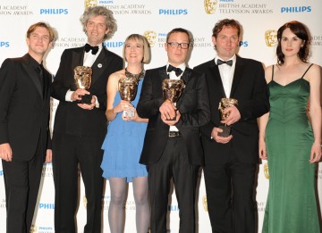Dan Stevens and Michelle Dockery presented Andrew Palmer, Will Anderson, Hugh Fearnley-Whittingstall and Frankie Fathers with the Features BAFTA for Hugh’s Fish Fight. (Pic: BAFTA/Richard Kendal)