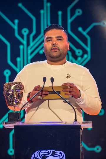 DJ Naughty Boy presents the award for Best Game