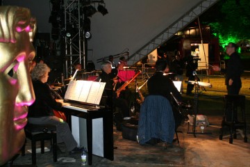 The orchestra played a score by Mike Westbrook to accompany the film.