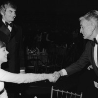Lean greets a smiling Julie Andrews in the Royal Albert Hall at the SFTA Awards in 1974.
